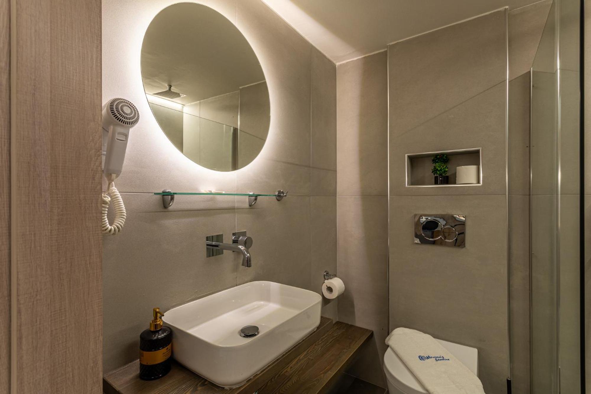 Marina Aparthotel Kardhamili Exteriör bild