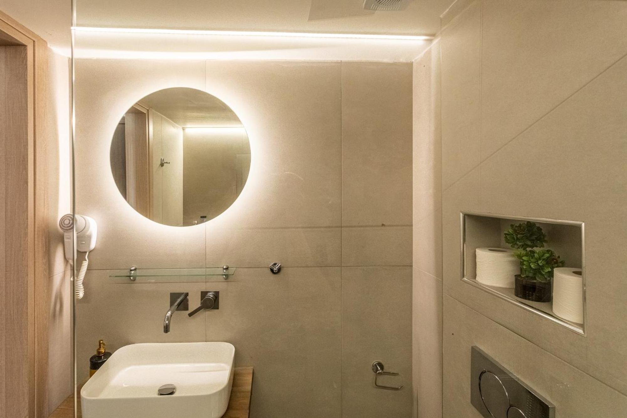 Marina Aparthotel Kardhamili Exteriör bild