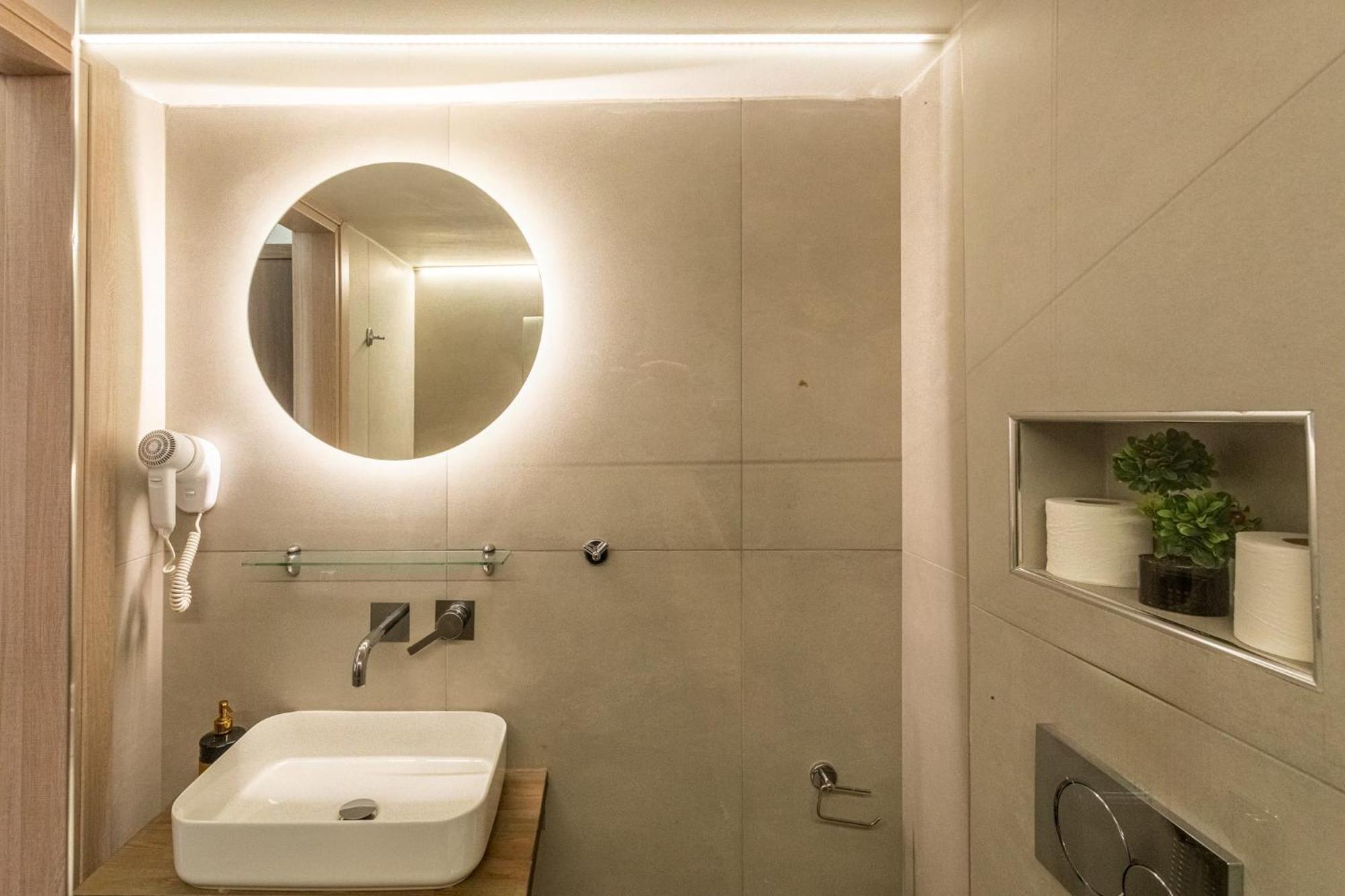 Marina Aparthotel Kardhamili Exteriör bild